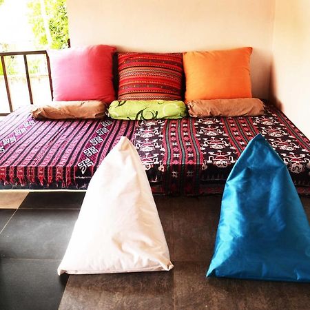 Capung Guesthouse Jimbaran Esterno foto